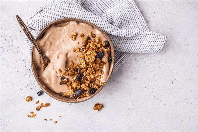 granola uz veselīga uztura